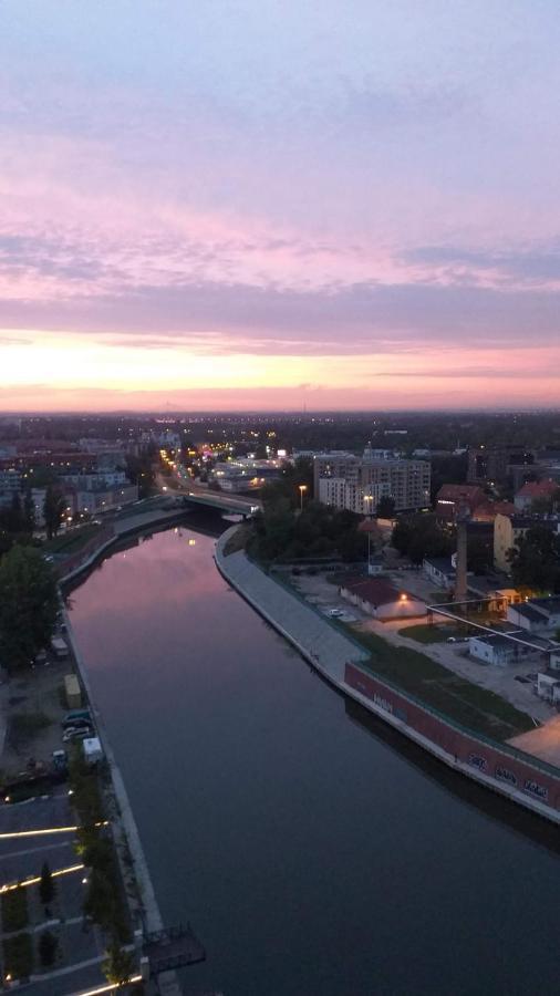 Atal Towers Prywatny Apartament Daire Wroclaw Dış mekan fotoğraf